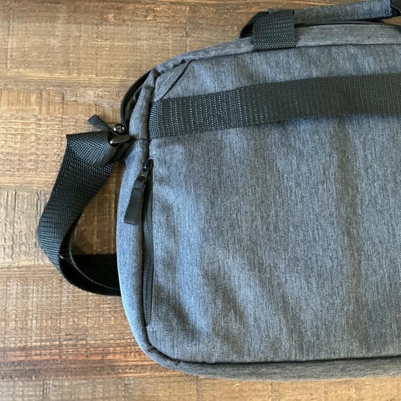 HP Prelude Pro Recycle Topload 15.6 Computer bag - Picture 3 of 4